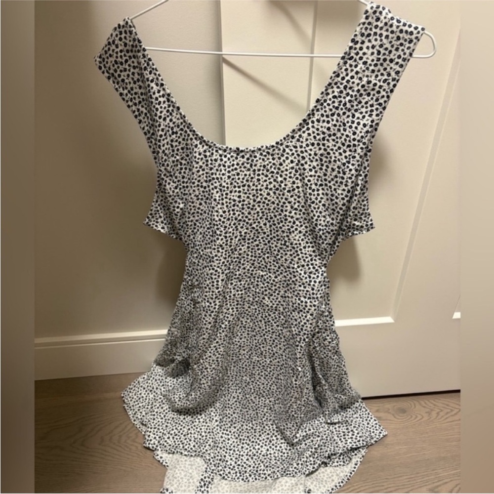 Old Navy Fit & Flare Crepe Button-Front Mini Dress - Picture 7 of 7
